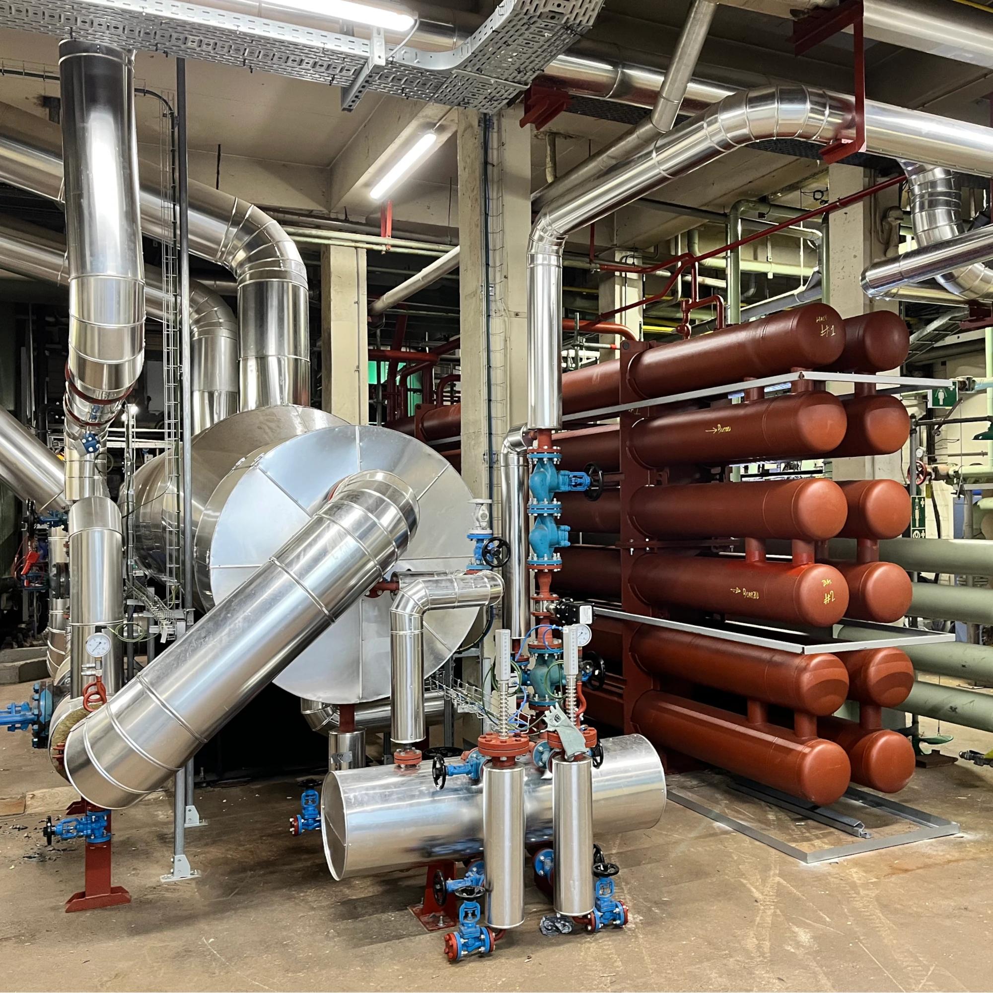 Retrofitted desorber and solution heat exchanger 